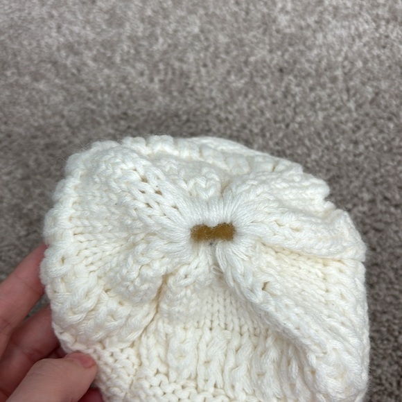 Cream beanie - Picture 2 of 2